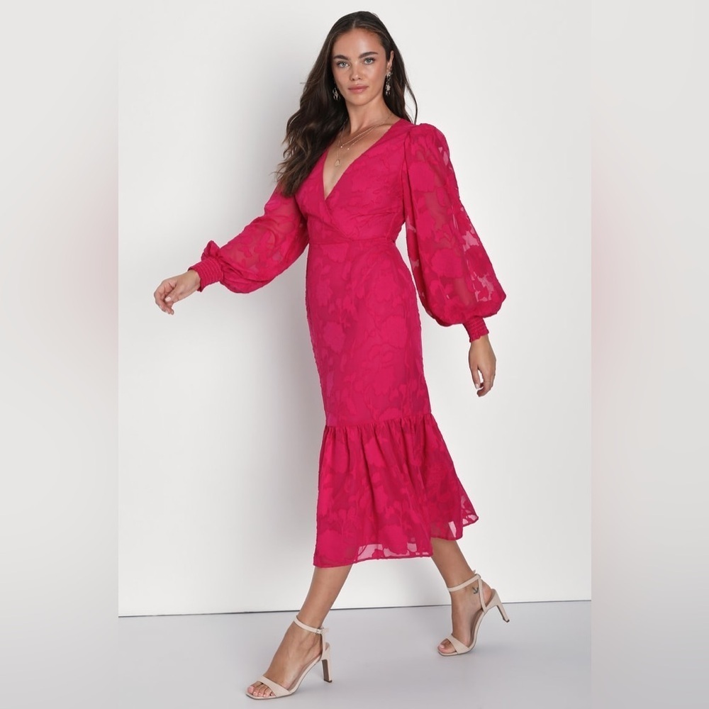 Lulus Appealing Passion Berry Pink Burnout Floral Jacquard Midi Dress Size L EUC